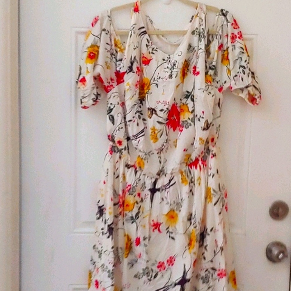 Old Navy Floral Dress in size XL